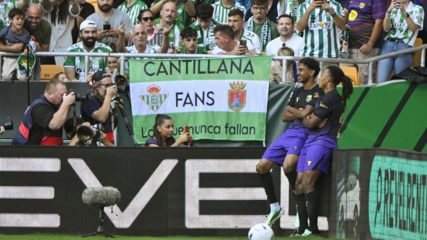 Pedro Martín estalla por el gol anulado al Betis por mano de Cucho ...