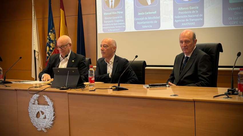 El concejal de movilidad del Ayuntamiento de Valencia, Jesús Carbonell, durante su intervención