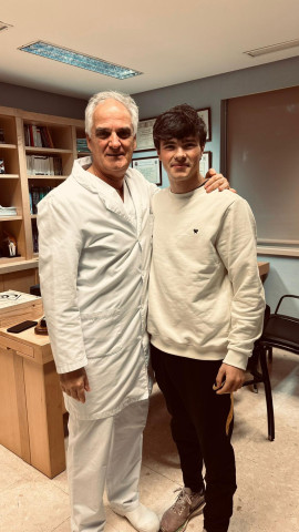 El novillero Tristán Barroso, tras recibir el alta