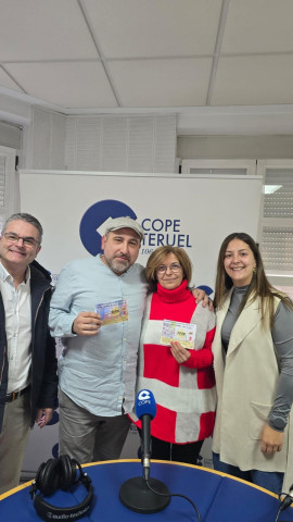 Teruel entrega los premios a los mejores escaparates navideños: "Viendo vikingos"