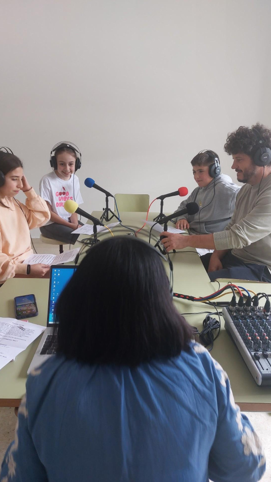 Touriñán na radio escolar de Marcón
