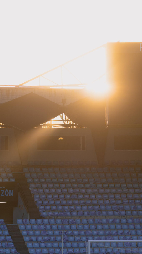 Imagen del Estadio de Balaídos bañado por la luz del sol