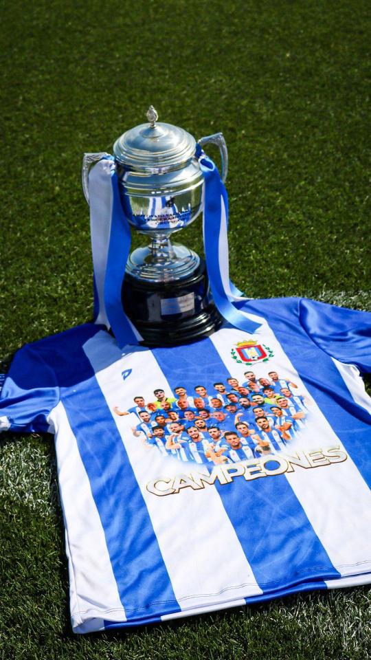Copa de Campeón del Grupo XIII conseguida por el CF Lorca Deportiva