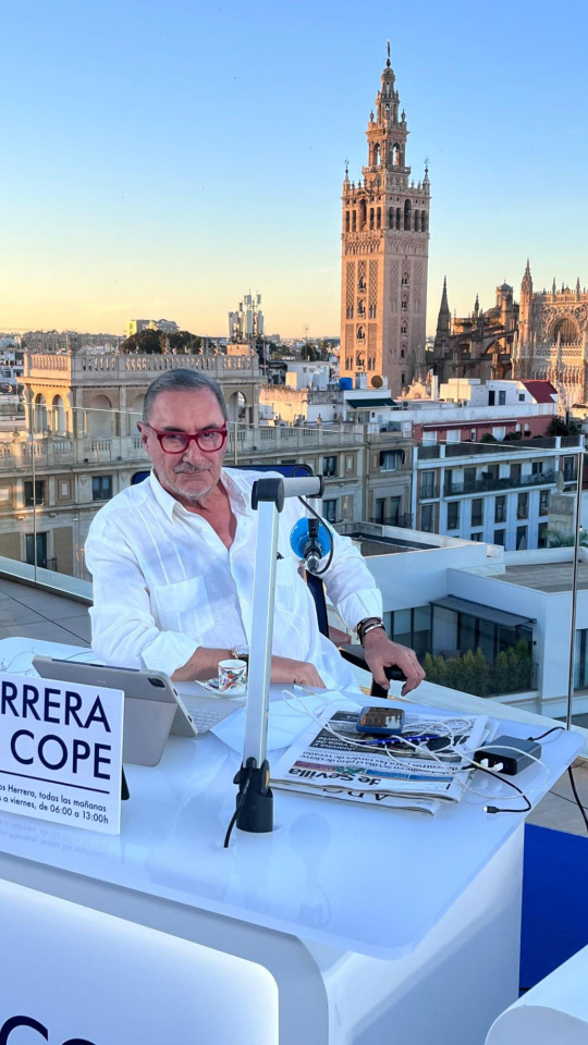 El momento informativo más estelar que ha vivido Carlos Herrera en Sevilla
