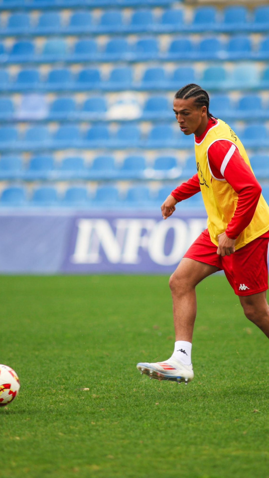 Yanis, en un entrenamiento en el Rico Pérez.