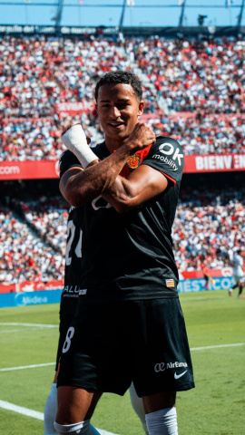 Mateo Joseph celebra su gol, en el Sevilla - Mallorca