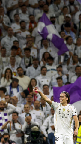Álvaro Carreras celebra su gol en el Real Madrid-Valencia