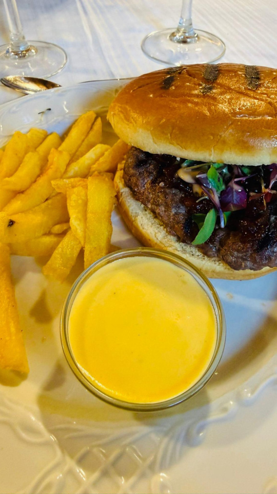 Hamburguesa de corzo en el restaurante La Matita