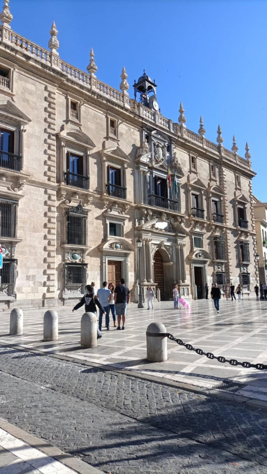 Hasta 20.000 euros por un pasaporte: cae una red que introducía marroquíes en España con papeles de otros