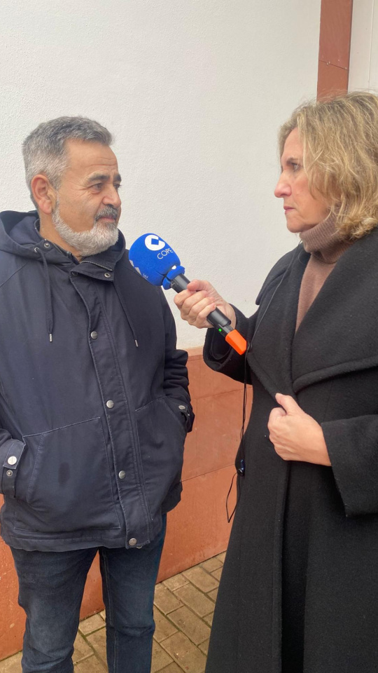 Sebastián junto a Cristina antes de que de comienzo el funeral por las víctimas de Adamuz