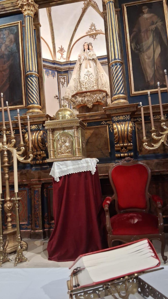 Imagen de la capilla de la Virgen de Alcázar tras el robo del ajuar