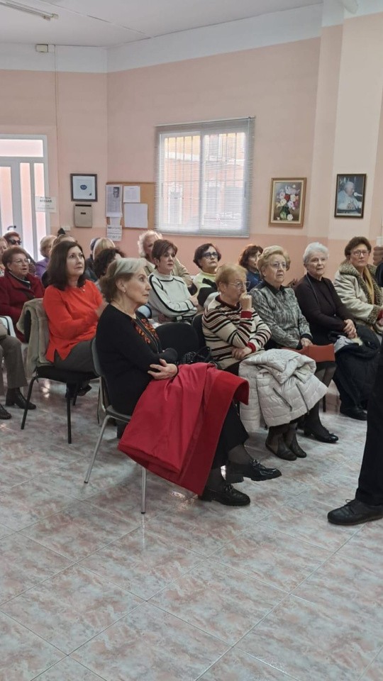 Charla de los bomberos jubilados en Carcaixent