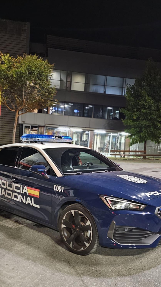 Vehículo de la Policía Nacional en Vigo
