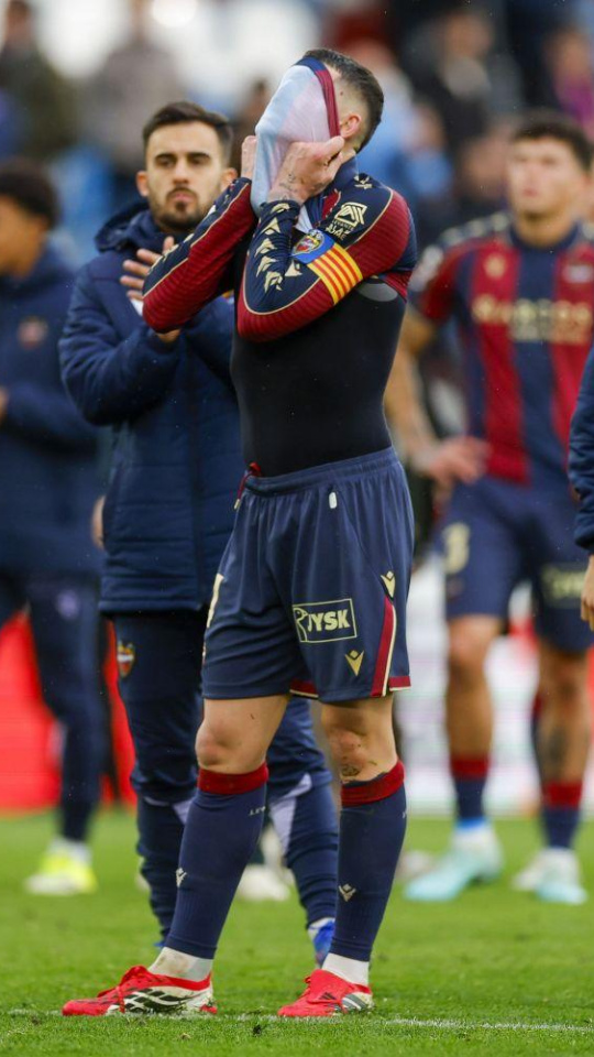 Dela se lamenta tras el pitido final