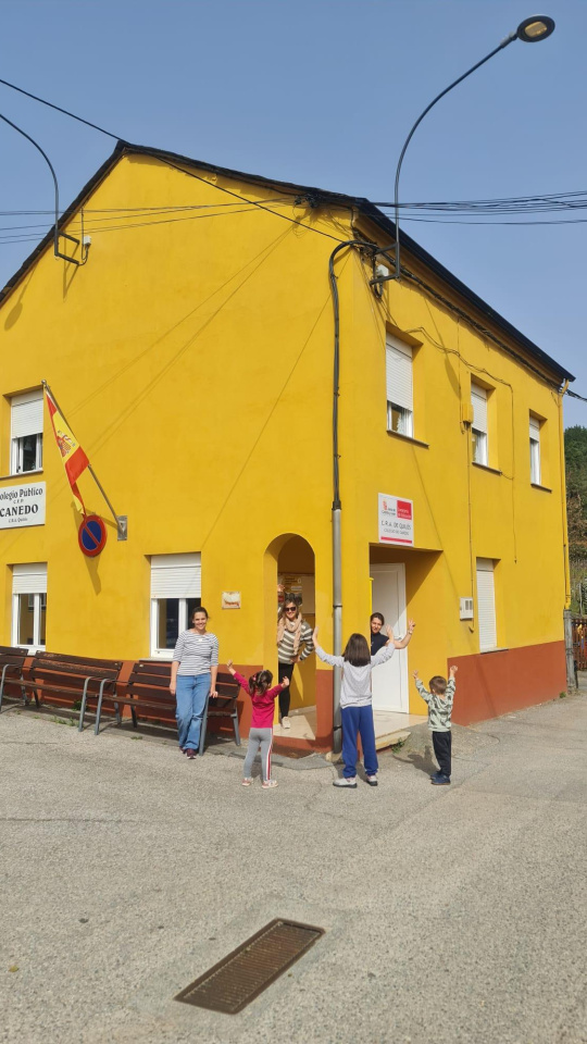 La cuenta atrás de Canedo: el pueblo de León que busca una familia para no dejar morir su colegio