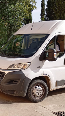 Roban una furgoneta a la asociación El Anaquel prevista para mandar ayuda a Valencia

La Asociación Cultural El Anaquel del Pinsapo, ubicada en el barrio sevillano de Los Remedios, ha denunciado el robo de una de sus furgonetas con la cual se tenía previsto mandar este miércoles ayuda a los damnificados de Valencia por la DANA. Concretamente, se trata de "40 camas y 40 colchones que no se van a poder enviar".

POLITICA 
ASOCIACIÓN EL ANAQUEL