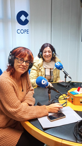 La consejera de cultura Susana Magan y la técnico Merche Albero