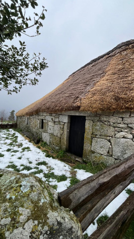 Una de las pallozas de O Piornedo