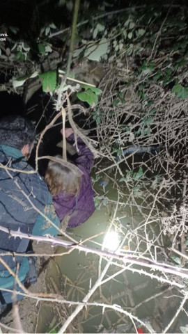 La Guardia Civil rescata en las frías aguas del Pisuerga a una mujer desorientada y agarrada a unas ramas