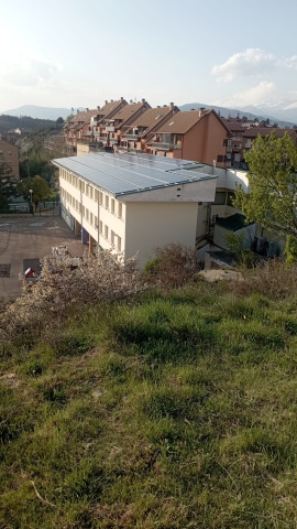 La escuela infantil Cardelina alberga la primera instalación de energía compartida en Sabiñánigo