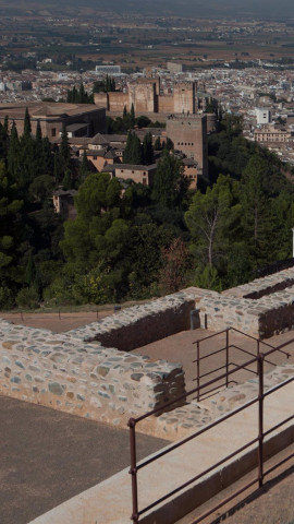La Alhambra Vista Desde La Silla Del Moro