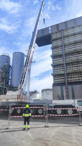 Desmantelamiento de la terminal de Repsol en el puerto de A Coruña