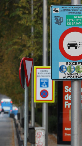 Un cartel marca la el Inicio de una Zona de Bajas Emisiones