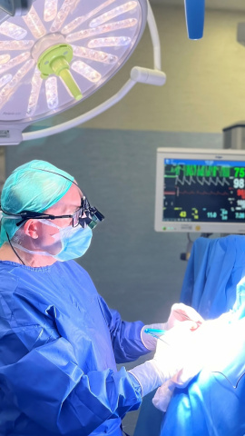 El Dr. Benjamín López durante la intervención