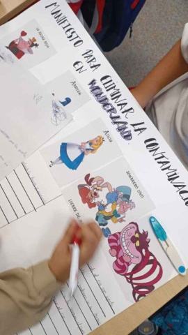 Un proyecto europeo con Alicia en el País de las Maravillas
