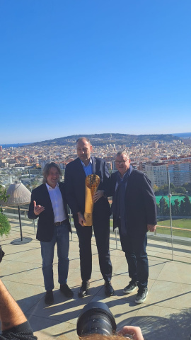 Escudé, Berni y Cuscó posan en la azotea del Hotel Gran Meliá Torremelina tras la presentación del torneo.