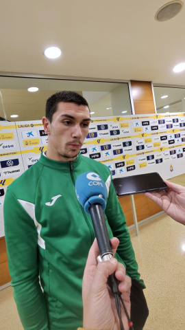 Adri Fuentes en zona mixta en Las Palmas