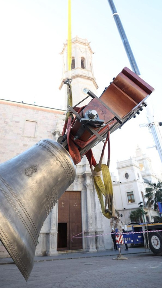 Burriana recupera la campana para su campanario