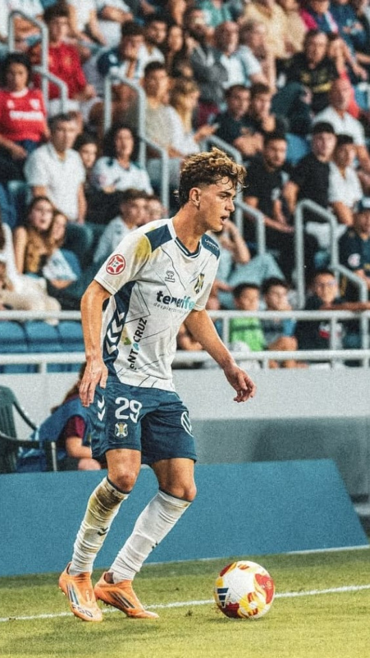 Dani Fernández en un partido con el CD Tenerife