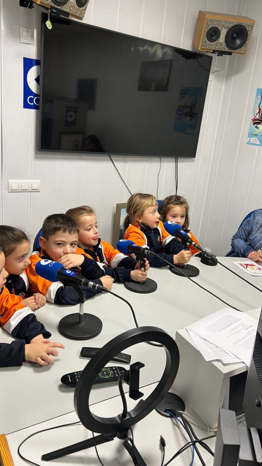 Los niños de Escolapios en el estudio
