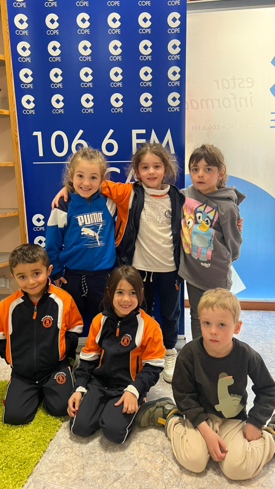 Imagen de los niños de Escolapios de Jaca