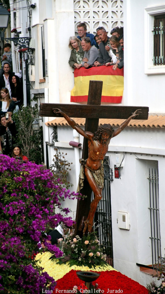 Procesión de Jesús El Cautivo por las calles del barrio de Santa Cruz