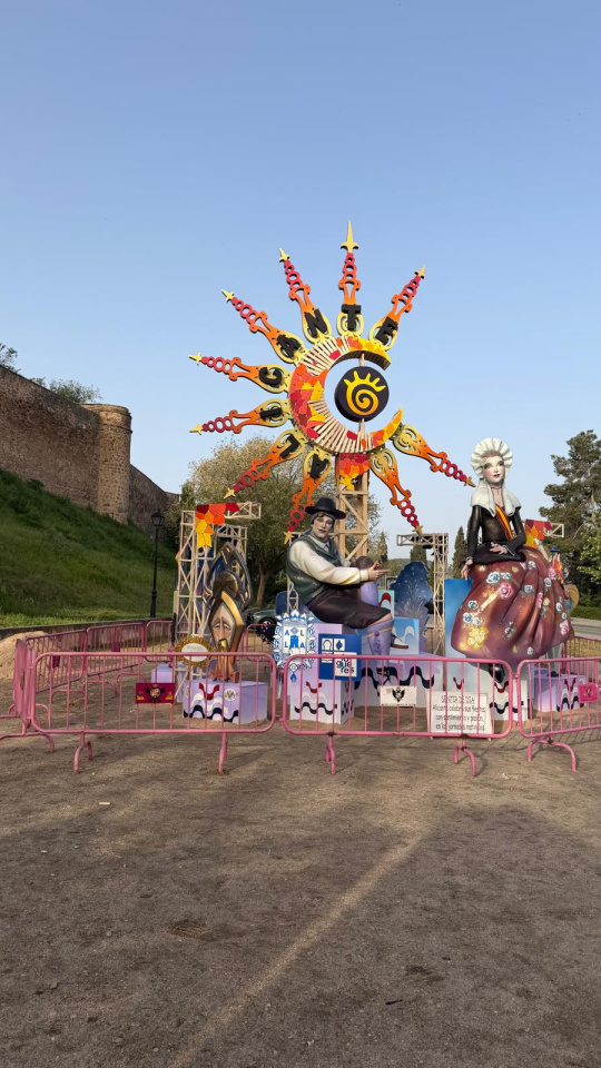 Hoguera plantada en la ciudad de Toledo