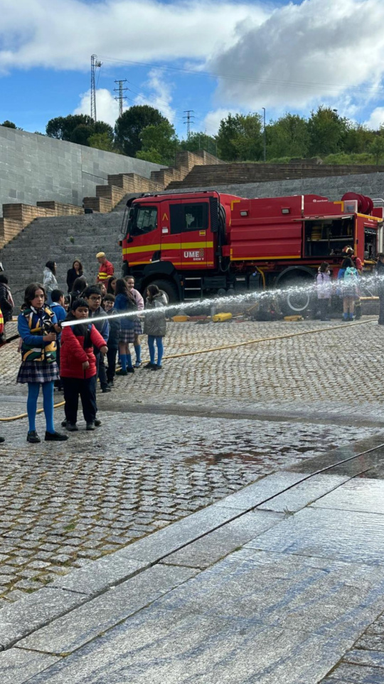 El Campus de Ponferrada de la Universidad de León planta cara a los incendios con la ayuda de más de 1.500 escolares