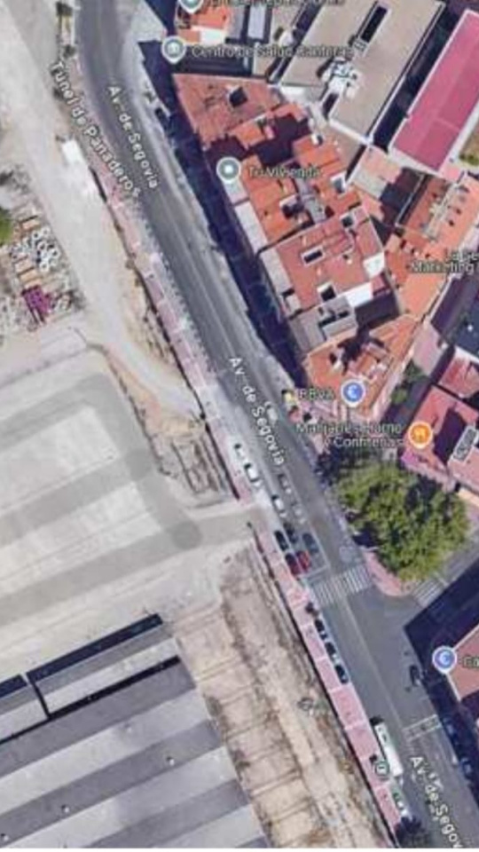 Aparcamiento provisional en terrenos de Renfe