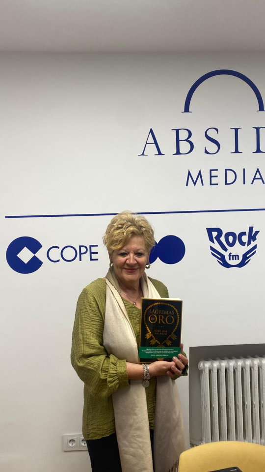 Anal del Val, diputada de cultura, en Cope Vitoria