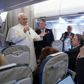 Rueda prensa del Papa León XIV en su regreso de Líbano