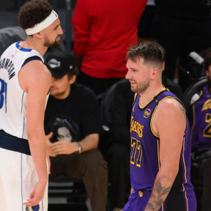 Luka Doncic, durante un partido con Los Angeles Lakers