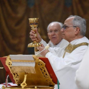 El Papa celebró su primera Misa con un Cáliz hecho por los Talleres Granda