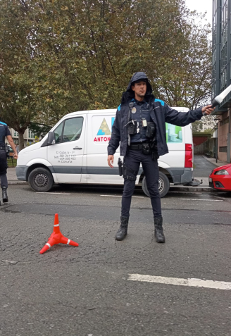 La Policía Local regula el tráfico