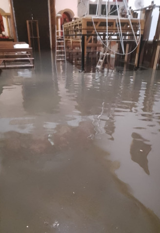 La iglesia de la Victoria, inundada en Jerez