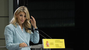 La vicepresidenta segunda y ministra de Trabajo y Economía Social, Yolanda Díaz, interviene en la clausura de la presentación del Programa Senderos de Oportunidades Laborales