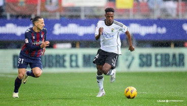 Ríos Reina y Anderson Arroyo se miden en velocidad en el último duelo entre Burgos CF y Eibar