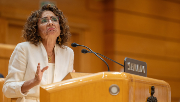 La vicepresidenta primera y ministra de Hacienda, María Jesús Montero, durante un pleno en el Senado.