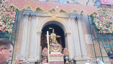 ofrenda floral Virgen de las Angustias