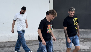 Los jugadores del VCF a la salida del restaurante